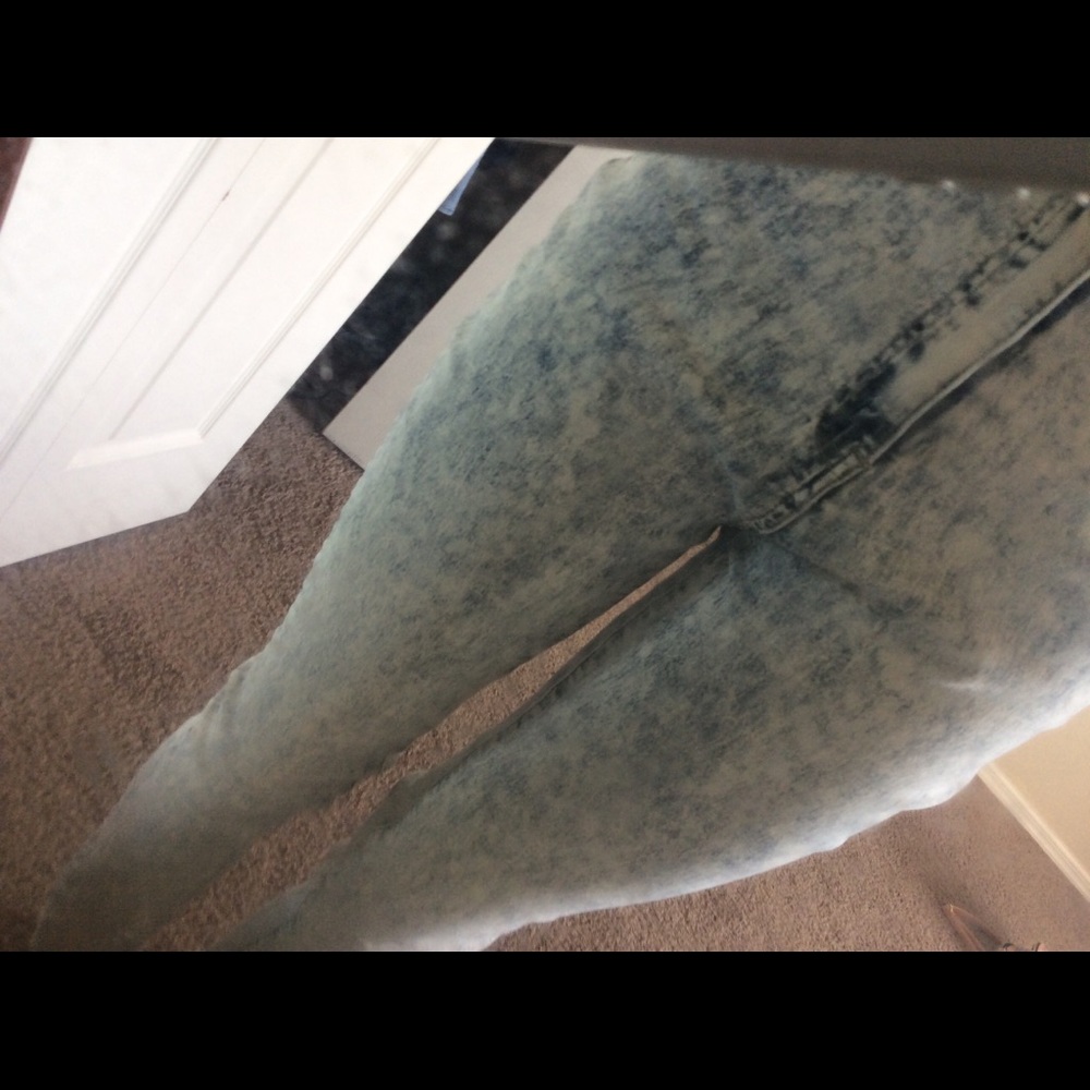 Acid wash jeans
